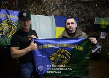 actorul-sean-penn-a-mers-pana-in-apropierea-liniei-frontului-din-ucraina-mesajul-transmis-soldatilor-–-video-–-hotnews.ro