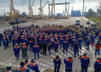 nou-protest-la-damen-mangalia-oamenii-muncesc-pe-promisiuni-de-trei-luni.-ministrii-vin,-promit-si-pleaca