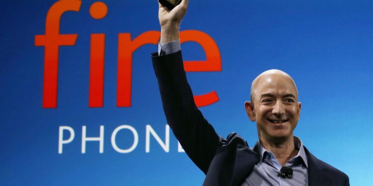 amazon-planuieste-sa-lanseze-un-nou-smartphone,-la-12-ani-dupa-dezastrul-fire-phone-–-hotnews.ro