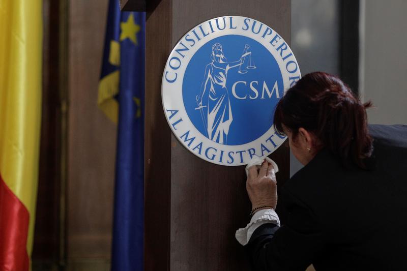 avertismentul-csm-dupa-ce-dupa-ce-banii-castigati-in-instanta-de-magistrati-au-fost-mutati-in-pachetul-de-solidaritate-al-psd:-sumele-restante-cresc-prin-dobanzi-si-inflatie-–-hotnews.ro