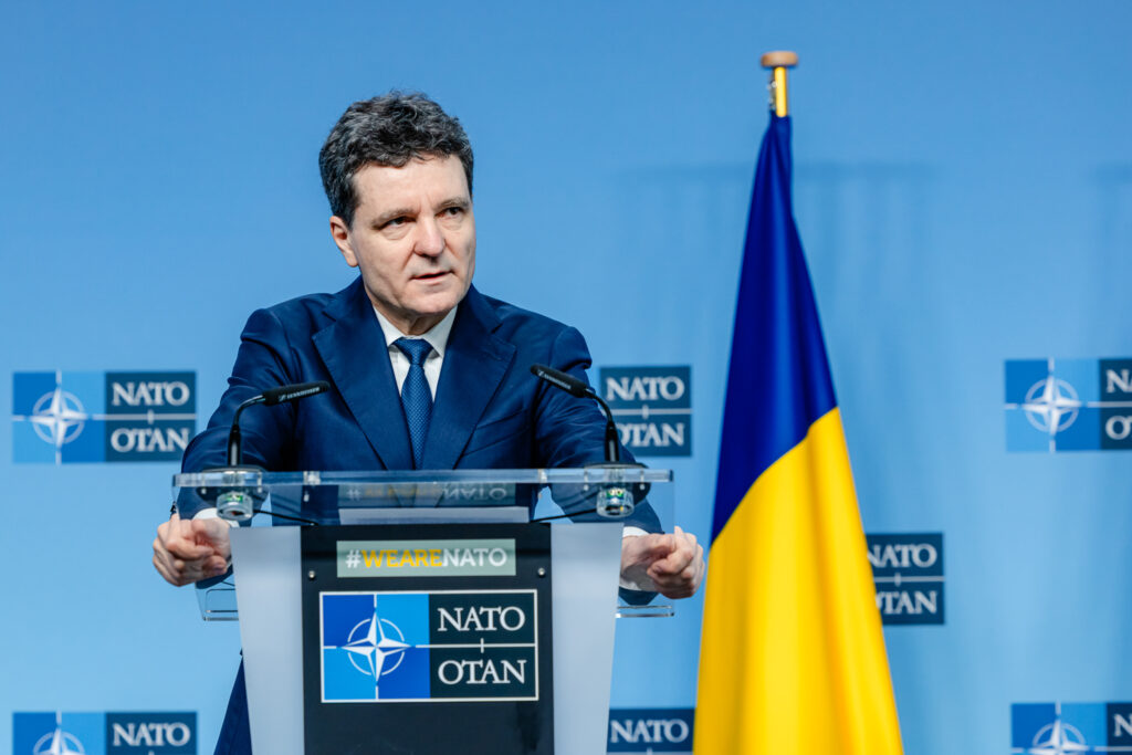 romania-se-alatura-statelor-care-isi-arata-disponibilitatea-de-a-sprijini-deblocarea-stramtorii-ormuz-nicusor-dan:-efectele-sunt-resimtite-si-in-romania-–-hotnews.ro