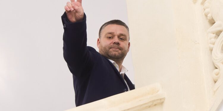 cati-bani-primeste-bucurestiul-si-cum-se-impart-banii-intre-primaria-capitalei-si-sectoare-referendumul-lui-nicusor-dan,-aplicat-partial-–-hotnews.ro