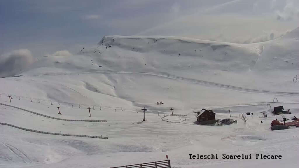 telecabina-din-sinaia-a-fost-oprita-din-cauza-vantului-puternic-–-hotnews.ro