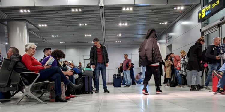 ce-trebuie-sa-faci-cand-o-companie-aeriana-invoca-un-motiv-tehnic-exceptional,-ca-sa-nu-plateasca-despagubirile-pentru-intarziere-prevazute-de-legislatia-ue-–-hotnews.ro