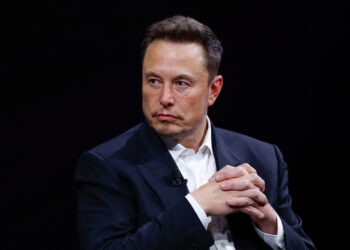 elon-musk-se-ofera-sa-plateasca-salariile-agentilor-de-securitate-de-la-aeroporturile-din-sua-anuntul-miliardarului-–-hotnews.ro