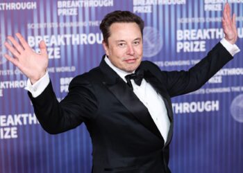 sunt-niste-inapoiati-mintal:-elon-musk-ii-insulta-pe-procurorii-din-paris-care-sustin-ca-scandalul-grok-a-fost-provocat-pentru-a-creste-valoarea-x-si-xai-–-hotnews.ro