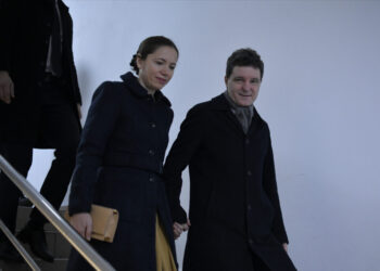 mirabela-gradinaru-ajunge-prima-la-casa-alba.-partenera-lui-nicusor-dan,-invitata-de-melania-trump