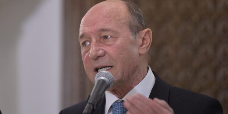 traian-basescu-lauda-scutul-de-la-deveselu:-a-fost-o-investitie-facuta-la-timp,-justificata-de-dotarea-pe-care-o-are-iranul