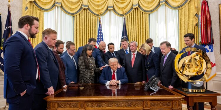 pentru-iisus:-cerere-inedita-a-presedintelui-donald-trump-pentru-congresmenii-republicani-–-hotnews.ro