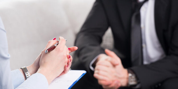 psihologii-au-descoperit-ca-actiunile-din-trecut-ne-influenteaza-mai-mult-deciziile-decat-se-credea-anterior-–-hotnews.ro