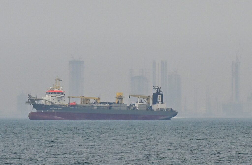 un-stat-din-golf-cere-onu-sa-autorizeze-folosirea-fortei-impotriva-iranului-pentru-deblocarea-stramtorii-ormuz-–-hotnews.ro