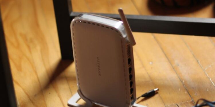cum-pozitionezi-antenele-router-ului-wi-fi-pentru-a-avea-cel-mai-rapid-internet.-putini-stiu-trucul-simplu