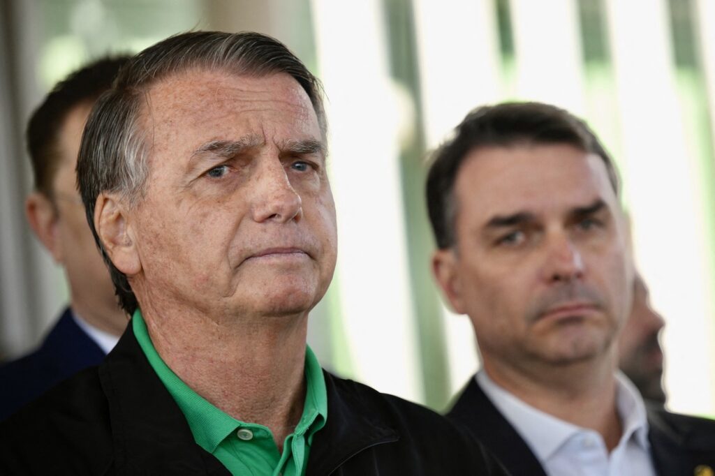fostul-presedinte-jair-bolsonaro-iese-temporar-din-inchisoare-din-motive-umanitare-–-hotnews.ro
