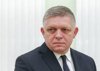 robert-ficovine-astazi-in-romania-premierul-slovac-se-intalneste-cu-nicusor-dan-si-cu-ilie-bolojan-–-hotnews.ro