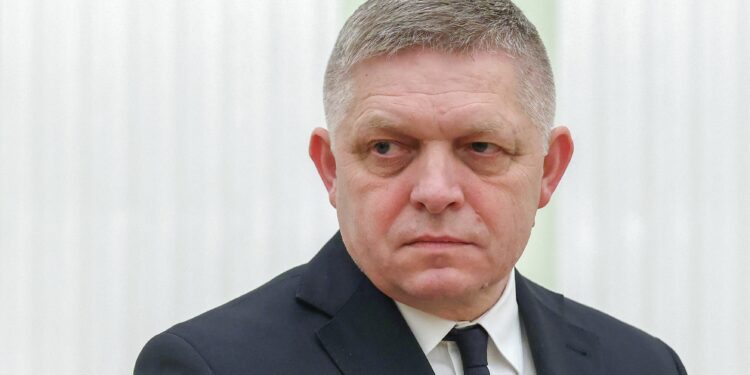 robert-ficovine-astazi-in-romania-premierul-slovac-se-intalneste-cu-nicusor-dan-si-cu-ilie-bolojan-–-hotnews.ro