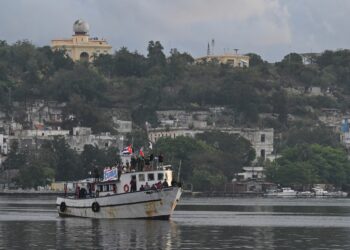 mexicul-a-declansat-o-operatiune-de-cautare-in-caraibe-dupa-ce-doua-nave-cu-ajutoare-umanitare-nu-au-mai-ajuns-in-cuba-–-hotnews.ro