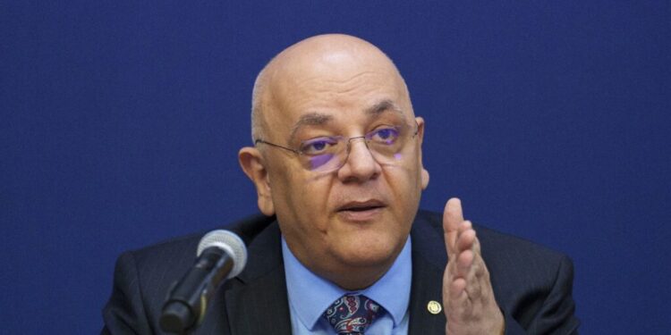 perchezitii-la-dsu.-surse:-raed-arafat,-vizat-direct-/-telefonul-sau-ar-fi-fost-ridicat-de-procurori