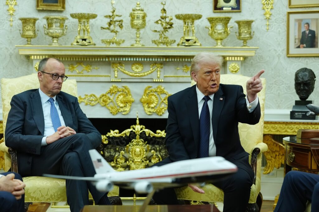 friedrich-merz-a-vorbit-cu-trump-sa-l-convinga-ca-razboiul-din-golf-nu-este-unul-al-nato:-cred-ca-a-inteles-–-hotnews.ro