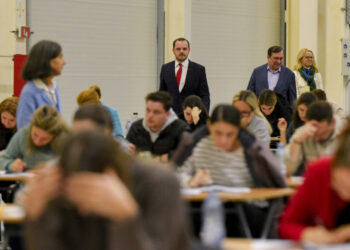 ministrul-sanatatii-propune-un-master-profesional-pentru-absolventii-de-medicina-care-nu-intra-la-rezidentiat