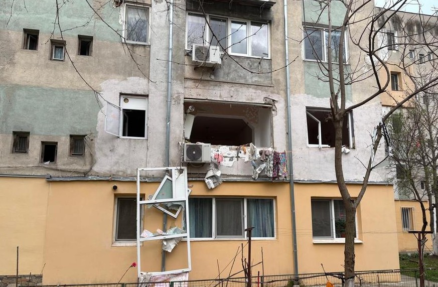 explozie-intr-un-bloc-din-caracal-din-cauza-unei-acumulari-de-gaze-–-hotnews.ro