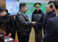 kim-jong-un-a-inspectat-un-motor-cu-combustibil-solid-si-un-nou-tanc,-pe-fondul-intensificarii-dezvoltarii-militare-a-phenianului