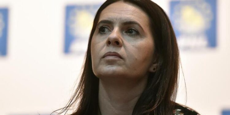 sefa-tvr-se-plange-ca-are-salariul-prea-mare-inmultiti-cu-10,5-–-hotnews.ro