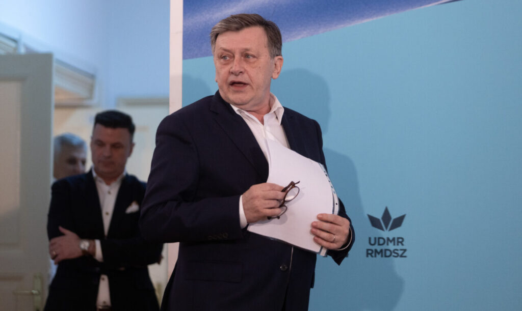 crin-antonescu-crede-ca-acest-guvern-va-rezista-chiar-si-cu-bolojan-in-frunte