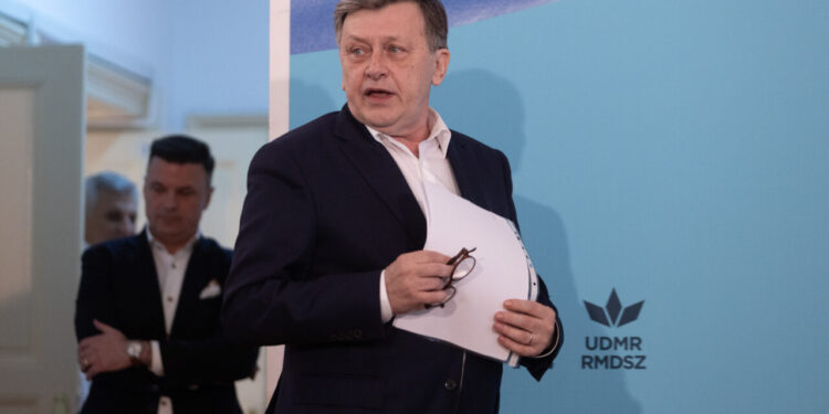 crin-antonescu-crede-ca-acest-guvern-va-rezista-chiar-si-cu-bolojan-in-frunte