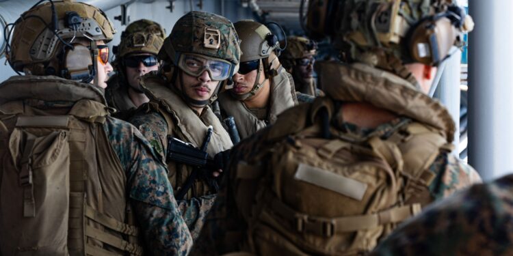 trump-ia-in-calcul-una-dintre-cele-mai-complexe-si-periculoase-misiuni-terestre-in-iran-tinta:-programul-nuclear-al-teheranului-–-hotnews.ro