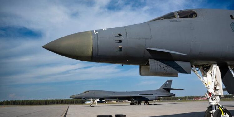 cu-bombardierele-in-aer-pe-drum-spre-orient,-sua-au-primit-un-refuz-categoric-din-italia-privind-utilizarea-unei-baze-strategice-–-hotnews.ro