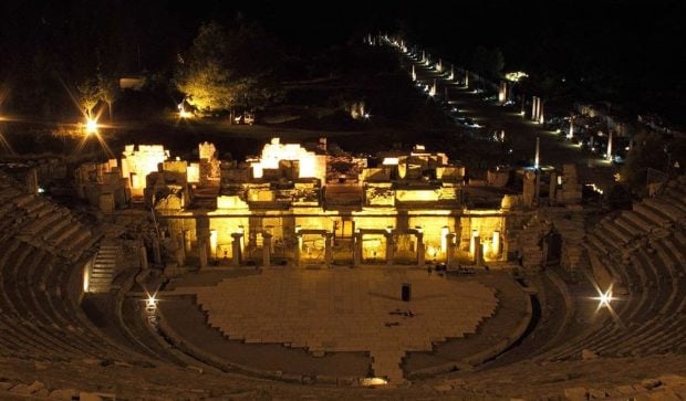 tara-vizitata-de-zeci-de-mii-de-romani-in-luna-aprilie.-ce-trasee-crestine-pot-fi-facute-in-perioada-pastelui