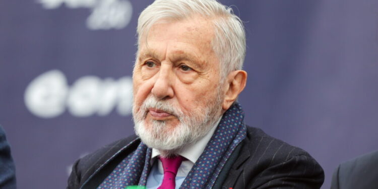 parlamentul-a-adoptat-proiectul-de-lege-prin-care-2027-devine-anul-ilie-nastase