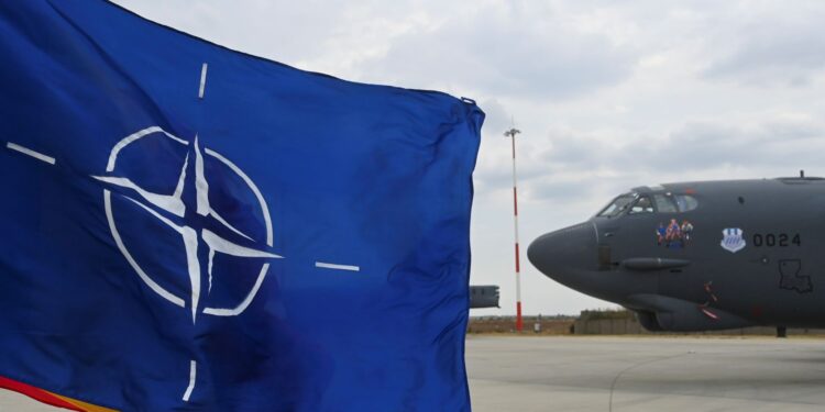 dupa-amenintarea-cu-retragerea-din-nato,-un-lider-european-apropiat-de-trump-i-a-transmis,-la-telefon,-ce-fel-de-alianta-se-contureaza-–-hotnews.ro