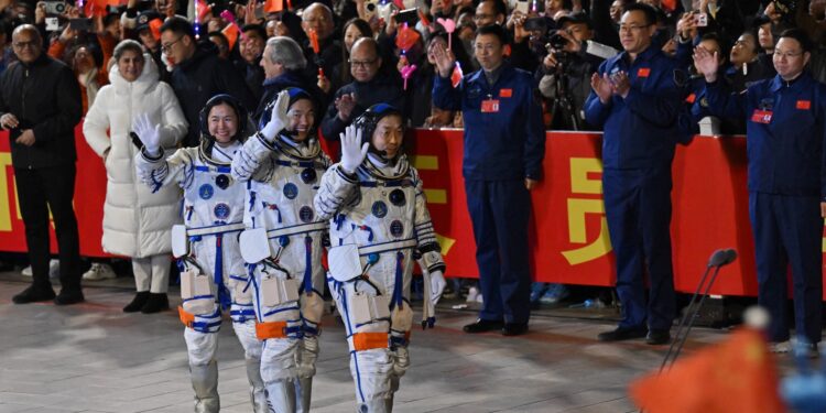 planul-chinei-dupa-ce-sua-au-trimis-patru-astronauti-catre-luna-intr-o-misiune-istorica-–-hotnews.ro