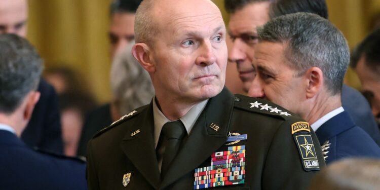 pete-hegseth-l-a-demis-pe-unul-dintre-generalii-de-la-varful-armatei-sua-randy-george-era-comandantul-trupelor-de-uscat-–-hotnews.ro