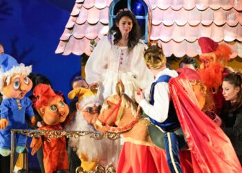 teatrul-colibri-in-aprilie:-alba-ca-zapada-si-pupaza-din-tei-–-povesti-care-incanta-copiii-–-gazeta-de-sud