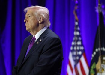 donald-trump,-ironizat-de-un-oficial-iranian-de-top-dupa-cazul-avionului-f-15:-de-la-schimbare-de-regim-la-poate-cineva-sa-ne-gaseasca-pilotii?-–-hotnews.ro