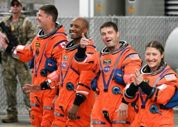 video-imaginile-publicate-de-nasa-in-a-treia-zi-a-misiunii-in-jurul-lunii,-dupa-mai-bine-de-jumatate-de-secol-–-hotnews.ro