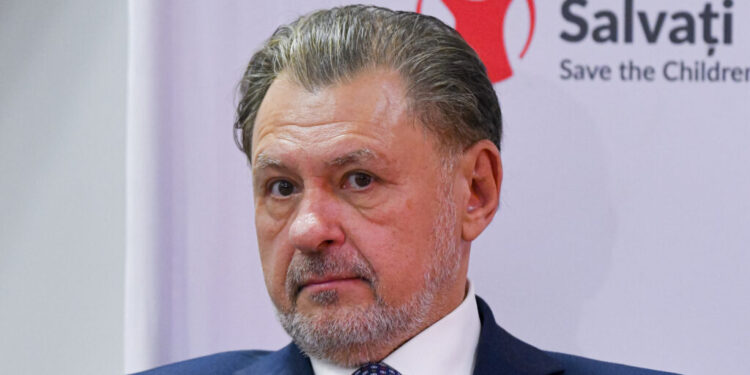 alexandru-rafila-ii-raspunde-lui-vlad-voiculescu:-fuge-de-orice-responsabilitate-si-incearca-sa-lege-situatia-pe-care-chiar-reprezentantii-usr-au-creat-o-de-mine-si-de-echipa-ministerului-sanatatii