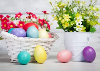 livevideo-catolicii-si-protestantii-sarbatoresc-astazi-pastele-imagini-de-la-ceremonia-din-piata-sfantul-petru-–-hotnews.ro