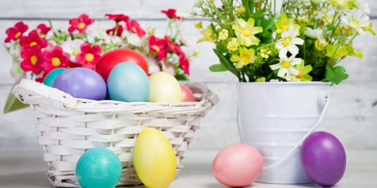 livevideo-catolicii-si-protestantii-sarbatoresc-astazi-pastele-imagini-de-la-ceremonia-din-piata-sfantul-petru-–-hotnews.ro