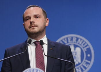 ministrul-sanatatii,-despre-procesul-cu-pfizer:-banii-oricum-ii-vom-da-avem-doua-variante-/-am-distrus-undeva-la-3,5-milioane-de-doze-–-hotnews.ro