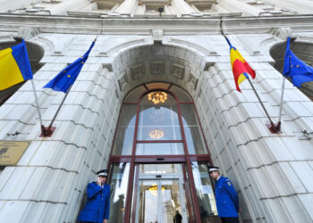 deputat-roman,-trimis-in-judecata-pentru-ca-ar-fi-cerut-oamenilor-sa-arunce-in-aer-institutii-publice-din-bistrita