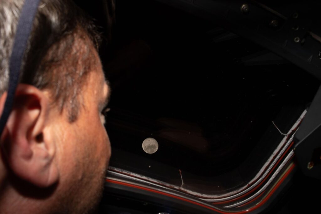 mesajele-astronautilor-care-tocmai-au-scris-istorie:-este-uimitor-sa-vezi-aceasta-parte-a-lunii-–-hotnews.ro