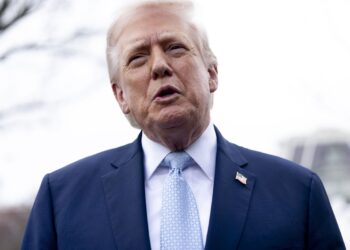 video-trump,-apel-surpriza-cu-astronautiimisiunii-artemis-ii:-ati-facut-intreaga-america-foarte-mandra-–-hotnews.ro