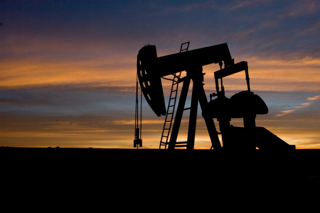 efect-imediat-dupa-anuntul-lui-trump-pretul-petrolului,-scadere-istorica-–-hotnews.ro