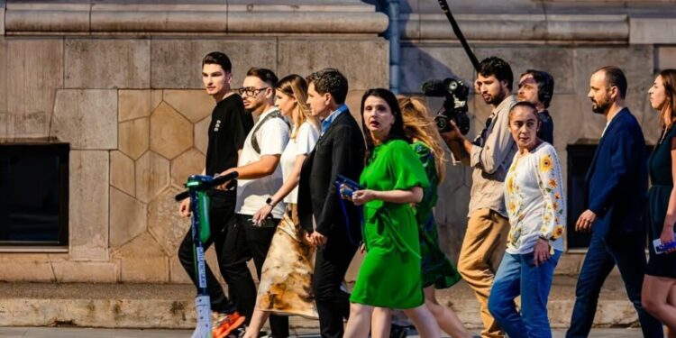 diicot-a-stabilit-ca-inscenarea-din-prezidentialele-2025-a-fost-filmata-de-mihai-cojocaru-si-platita-de-andrei-si-gheorghe-bicuti.-dezvaluirile-procurorilor