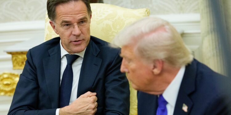 casa-alba:-trump-va-discuta-cu-rutte-despre-posibila-retragere-a-sua-din-nato-alianta-a-esuat-–-hotnews.ro