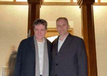 presedintele-nicusor-dan-a-mers,-fara-sa-anunte,-la-o-manastire.-dupa-slujba-s-a-fotografiat-cu-un-lider-psd