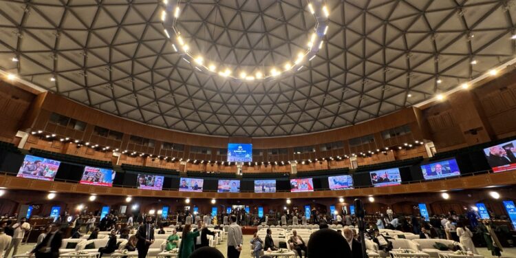 live-ultimele-informatii-despre-negocierile-de-la-islamabad:-care-sunt-liniile-rosii-ale-teheranului-/-blocaj-inaintea-inceperii-discutiilor-directe-–-hotnews.ro